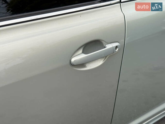 Зеленый Тойота Авенсис, объемом двигателя 1.8 л и пробегом 285 тыс. км за 5999 $, фото 20 на Automoto.ua