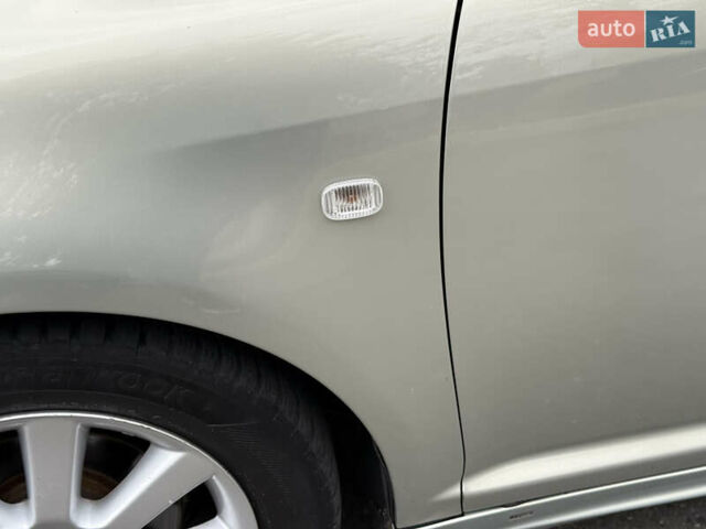 Зеленый Тойота Авенсис, объемом двигателя 1.8 л и пробегом 285 тыс. км за 5999 $, фото 18 на Automoto.ua