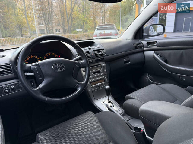 Зеленый Тойота Авенсис, объемом двигателя 1.8 л и пробегом 285 тыс. км за 5999 $, фото 8 на Automoto.ua