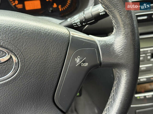 Зеленый Тойота Авенсис, объемом двигателя 1.8 л и пробегом 285 тыс. км за 5999 $, фото 42 на Automoto.ua