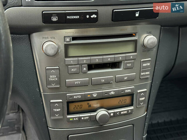 Зеленый Тойота Авенсис, объемом двигателя 1.8 л и пробегом 285 тыс. км за 5999 $, фото 44 на Automoto.ua