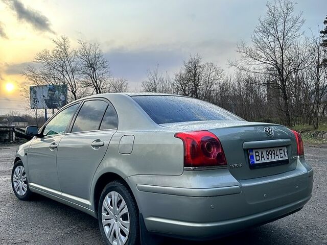 Зелений Тойота Авенсіс, об'ємом двигуна 1.8 л та пробігом 263 тис. км за 5999 $, фото 4 на Automoto.ua