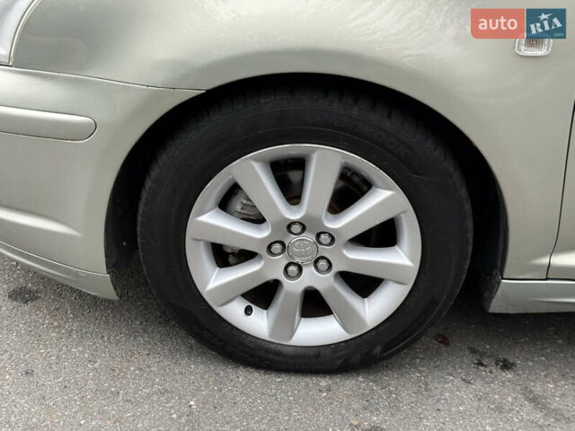 Зеленый Тойота Авенсис, объемом двигателя 1.8 л и пробегом 285 тыс. км за 5999 $, фото 17 на Automoto.ua