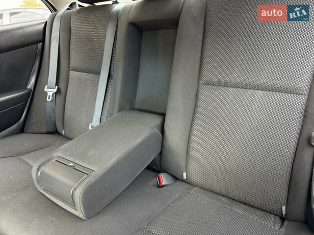 Зеленый Тойота Авенсис, объемом двигателя 1.8 л и пробегом 285 тыс. км за 5999 $, фото 12 на Automoto.ua