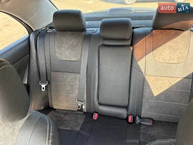 Зеленый Тойота Авенсис, объемом двигателя 1.8 л и пробегом 254 тыс. км за 5500 $, фото 18 на Automoto.ua