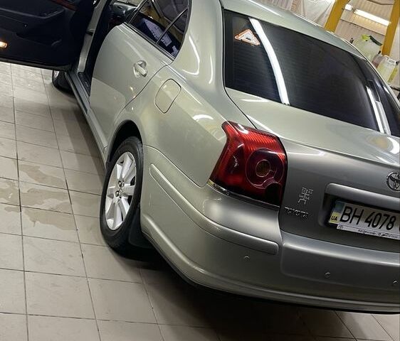 Зелений Тойота Авенсіс, об'ємом двигуна 1.8 л та пробігом 2 тис. км за 6300 $, фото 2 на Automoto.ua