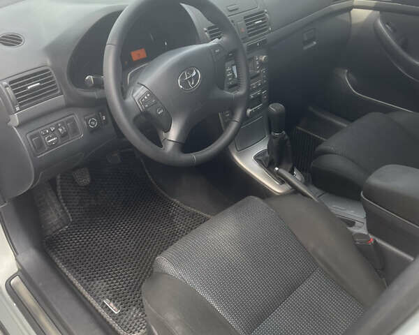 Зеленый Тойота Авенсис, объемом двигателя 1.8 л и пробегом 267 тыс. км за 6800 $, фото 12 на Automoto.ua