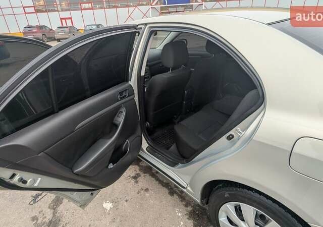 Зеленый Тойота Авенсис, объемом двигателя 1.79 л и пробегом 213 тыс. км за 6300 $, фото 13 на Automoto.ua