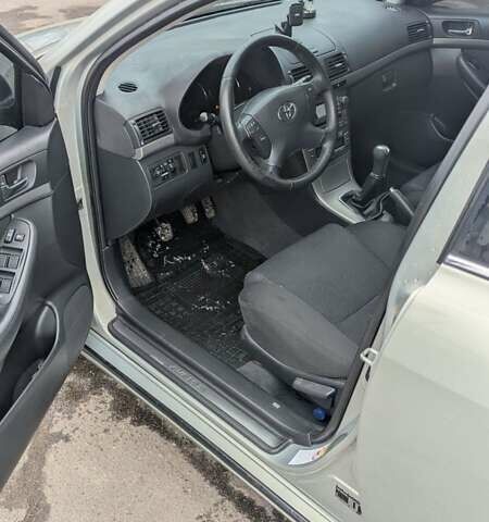 Зеленый Тойота Авенсис, объемом двигателя 1.79 л и пробегом 213 тыс. км за 6300 $, фото 6 на Automoto.ua