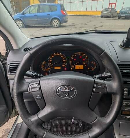 Зеленый Тойота Авенсис, объемом двигателя 1.79 л и пробегом 213 тыс. км за 6300 $, фото 9 на Automoto.ua