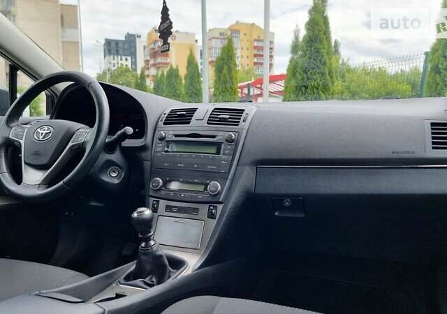 Зелений Тойота Авенсіс, об'ємом двигуна 1.8 л та пробігом 254 тис. км за 10199 $, фото 26 на Automoto.ua