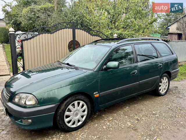 Зеленый Тойота Авенсис, объемом двигателя 2 л и пробегом 472 тыс. км за 3000 $, фото 1 на Automoto.ua