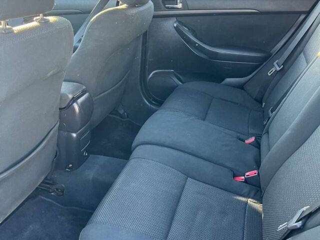 Зеленый Тойота Авенсис, объемом двигателя 2 л и пробегом 331 тыс. км за 2700 $, фото 10 на Automoto.ua