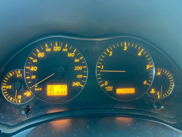 Зеленый Тойота Авенсис, объемом двигателя 2 л и пробегом 331 тыс. км за 2700 $, фото 7 на Automoto.ua