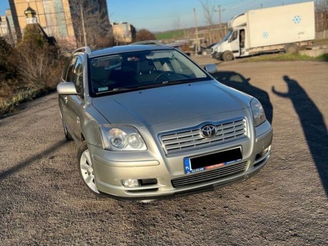 Зеленый Тойота Авенсис, объемом двигателя 2 л и пробегом 331 тыс. км за 2700 $, фото 1 на Automoto.ua