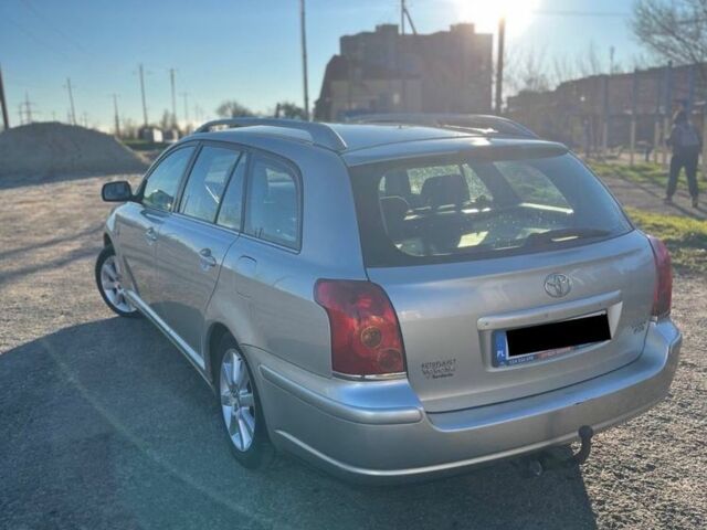 Зеленый Тойота Авенсис, объемом двигателя 2 л и пробегом 331 тыс. км за 2700 $, фото 4 на Automoto.ua