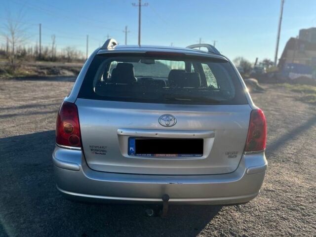 Зеленый Тойота Авенсис, объемом двигателя 2 л и пробегом 331 тыс. км за 2700 $, фото 5 на Automoto.ua