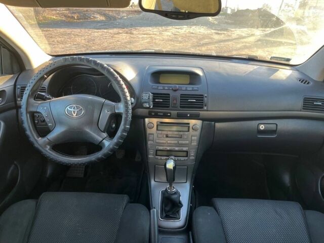 Зеленый Тойота Авенсис, объемом двигателя 2 л и пробегом 331 тыс. км за 2700 $, фото 9 на Automoto.ua