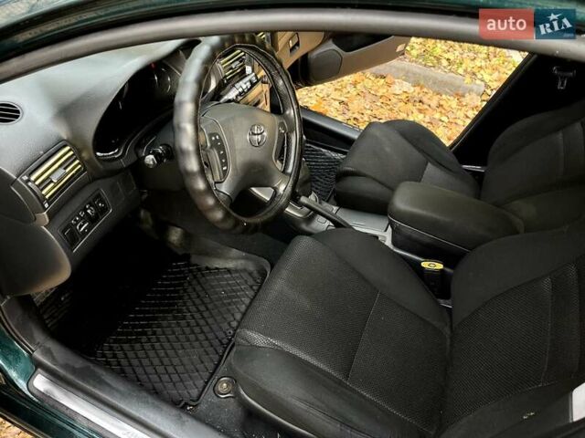 Зелений Тойота Авенсіс, об'ємом двигуна 1.8 л та пробігом 187 тис. км за 4300 $, фото 3 на Automoto.ua