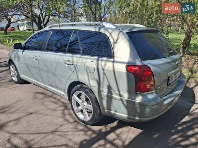 Зеленый Тойота Авенсис, объемом двигателя 2 л и пробегом 221 тыс. км за 5500 $, фото 4 на Automoto.ua