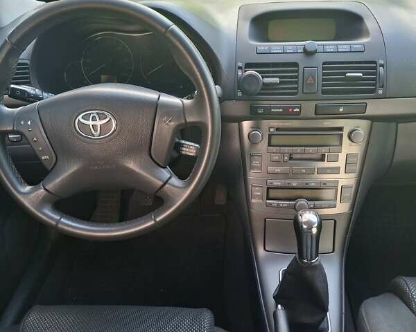 Зеленый Тойота Авенсис, объемом двигателя 2 л и пробегом 221 тыс. км за 5500 $, фото 14 на Automoto.ua