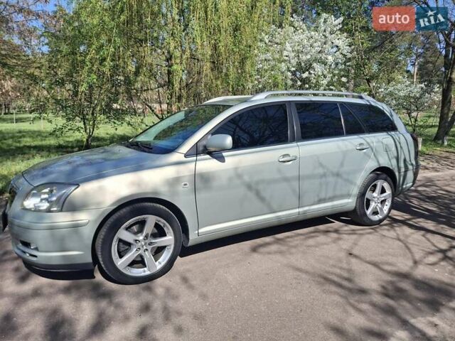 Зеленый Тойота Авенсис, объемом двигателя 2 л и пробегом 221 тыс. км за 5500 $, фото 3 на Automoto.ua