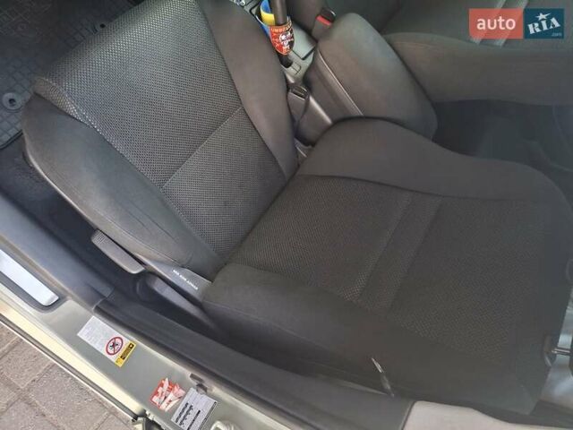 Зеленый Тойота Авенсис, объемом двигателя 2 л и пробегом 221 тыс. км за 5500 $, фото 20 на Automoto.ua