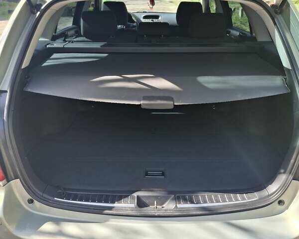 Зеленый Тойота Авенсис, объемом двигателя 2 л и пробегом 221 тыс. км за 5500 $, фото 23 на Automoto.ua