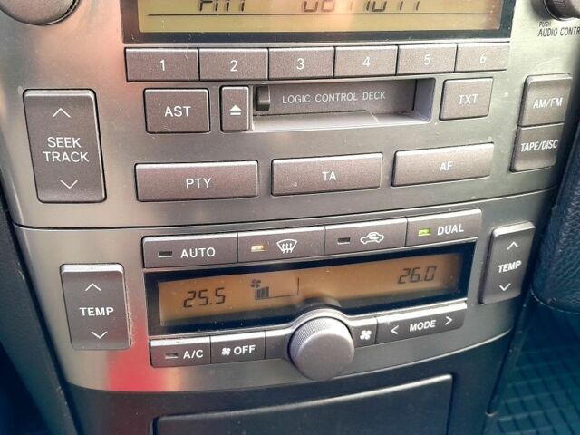 Зелений Тойота Авенсіс, об'ємом двигуна 2 л та пробігом 290 тис. км за 2599 $, фото 11 на Automoto.ua