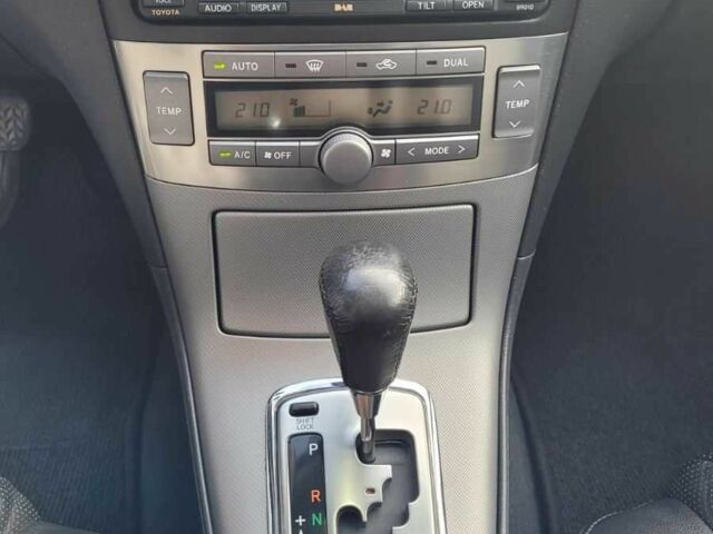 Зелений Тойота Авенсіс, об'ємом двигуна 2 л та пробігом 146 тис. км за 8000 $, фото 14 на Automoto.ua