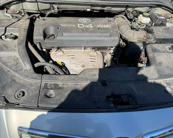 Зеленый Тойота Авенсис, объемом двигателя 2.01 л и пробегом 231 тыс. км за 6550 $, фото 9 на Automoto.ua