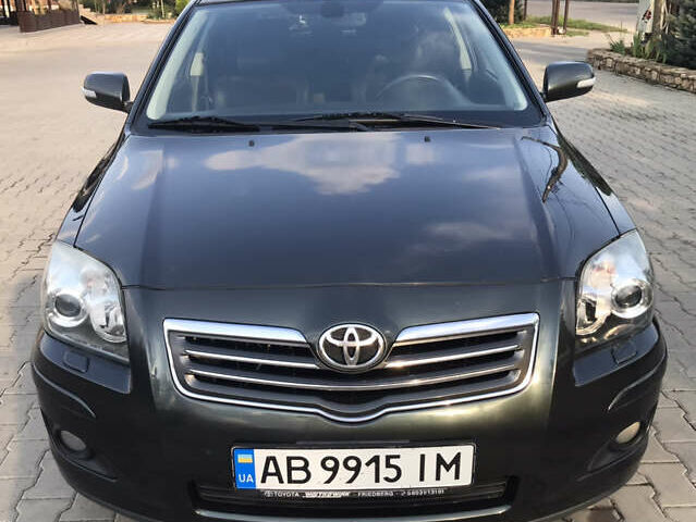 Зеленый Тойота Авенсис, объемом двигателя 2.2 л и пробегом 318 тыс. км за 6300 $, фото 1 на Automoto.ua