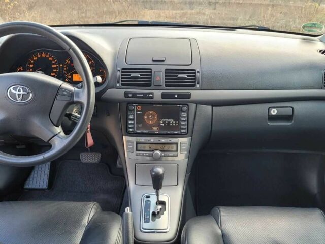 Зелений Тойота Авенсіс, об'ємом двигуна 2 л та пробігом 146 тис. км за 8000 $, фото 13 на Automoto.ua