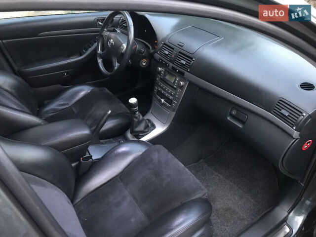 Зеленый Тойота Авенсис, объемом двигателя 2.2 л и пробегом 318 тыс. км за 6300 $, фото 28 на Automoto.ua