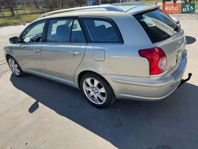 Зеленый Тойота Авенсис, объемом двигателя 2.01 л и пробегом 231 тыс. км за 6550 $, фото 2 на Automoto.ua