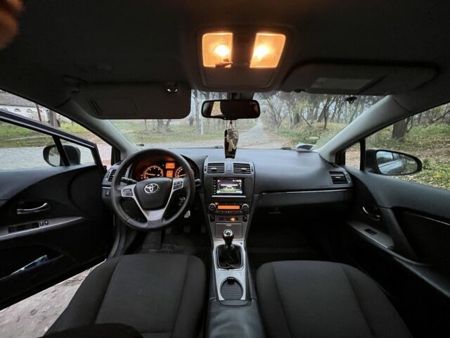 Зеленый Тойота Авенсис, объемом двигателя 2 л и пробегом 277 тыс. км за 8500 $, фото 7 на Automoto.ua