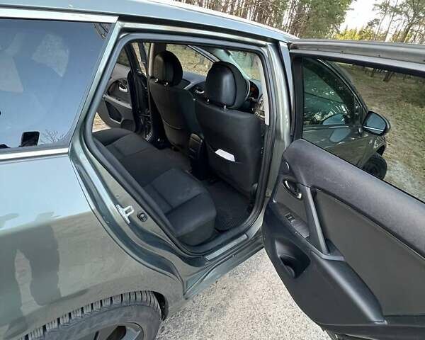 Зеленый Тойота Авенсис, объемом двигателя 2.23 л и пробегом 260 тыс. км за 8300 $, фото 16 на Automoto.ua