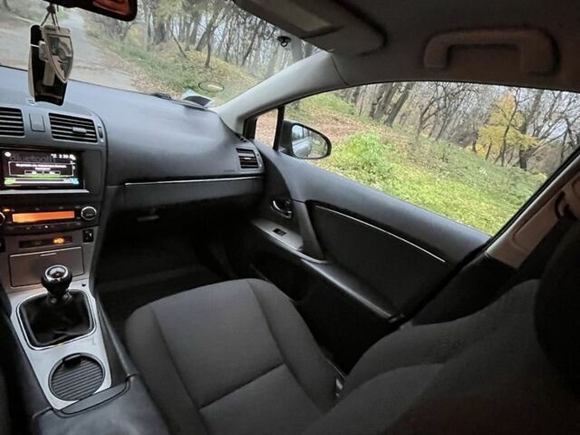 Зеленый Тойота Авенсис, объемом двигателя 2 л и пробегом 277 тыс. км за 8500 $, фото 8 на Automoto.ua