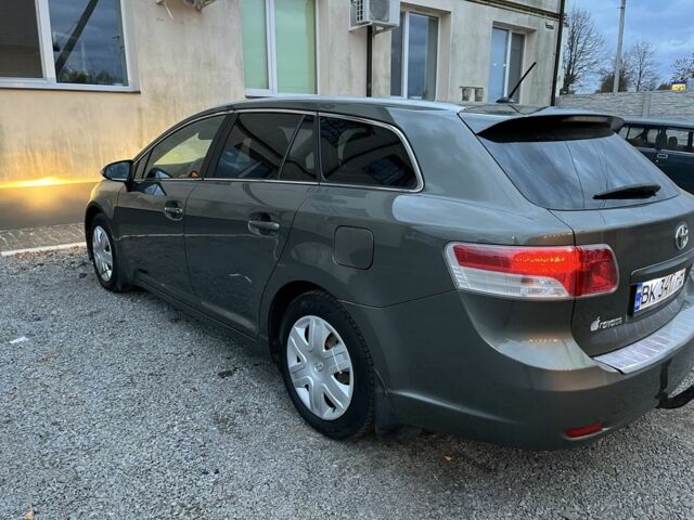 Зеленый Тойота Авенсис, объемом двигателя 2 л и пробегом 277 тыс. км за 8500 $, фото 4 на Automoto.ua