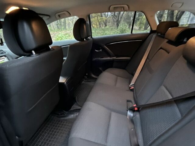 Зеленый Тойота Авенсис, объемом двигателя 2 л и пробегом 277 тыс. км за 8500 $, фото 12 на Automoto.ua