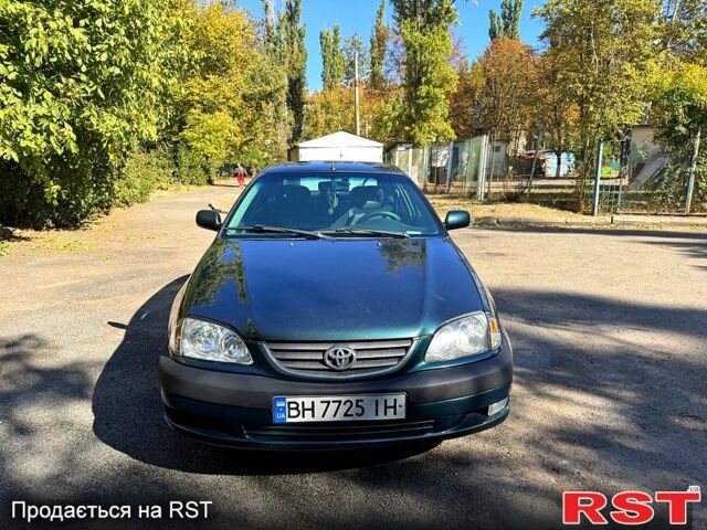 Зеленый Тойота Авенсис, объемом двигателя 2 л и пробегом 285 тыс. км за 3200 $, фото 3 на Automoto.ua