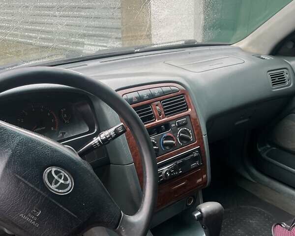 Зелений Тойота Авенсіс, об'ємом двигуна 1.8 л та пробігом 420 тис. км за 2950 $, фото 4 на Automoto.ua