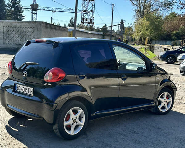 Чорний Тойота Айго, об'ємом двигуна 1 л та пробігом 185 тис. км за 3200 $, фото 3 на Automoto.ua