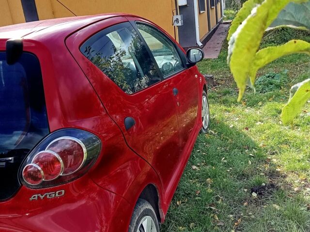 Чорний Тойота Айго, об'ємом двигуна 0 л та пробігом 130 тис. км за 3200 $, фото 2 на Automoto.ua