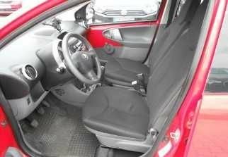 Чорний Тойота Айго, об'ємом двигуна 0 л та пробігом 130 тис. км за 3200 $, фото 7 на Automoto.ua