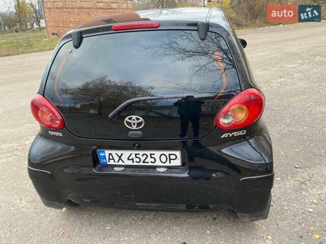 Черный Тойота Айго, объемом двигателя 1 л и пробегом 198 тыс. км за 4100 $, фото 7 на Automoto.ua