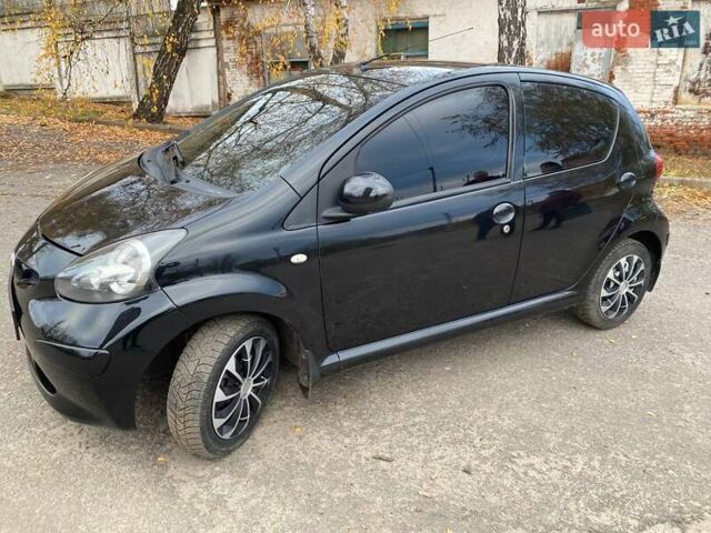 Черный Тойота Айго, объемом двигателя 1 л и пробегом 198 тыс. км за 4100 $, фото 11 на Automoto.ua