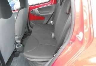 Чорний Тойота Айго, об'ємом двигуна 0 л та пробігом 130 тис. км за 3200 $, фото 9 на Automoto.ua