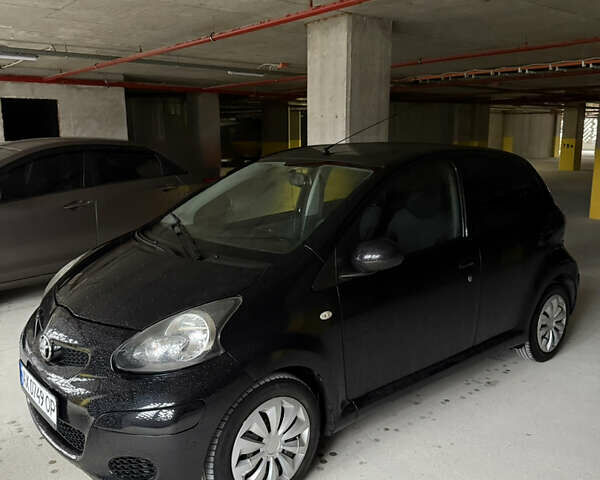 Чорний Тойота Айго, об'ємом двигуна 1 л та пробігом 167 тис. км за 6200 $, фото 8 на Automoto.ua