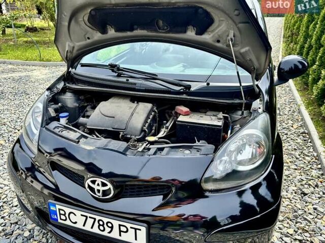 Черный Тойота Айго, объемом двигателя 1 л и пробегом 167 тыс. км за 5150 $, фото 7 на Automoto.ua